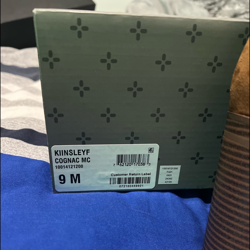 Tan boots size 9